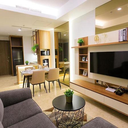 Calma 31 Apartment Makassar Exterior foto