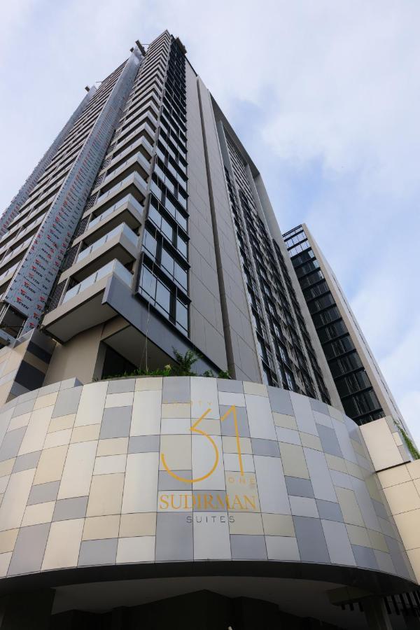 Calma 31 Apartment Makassar Exterior foto
