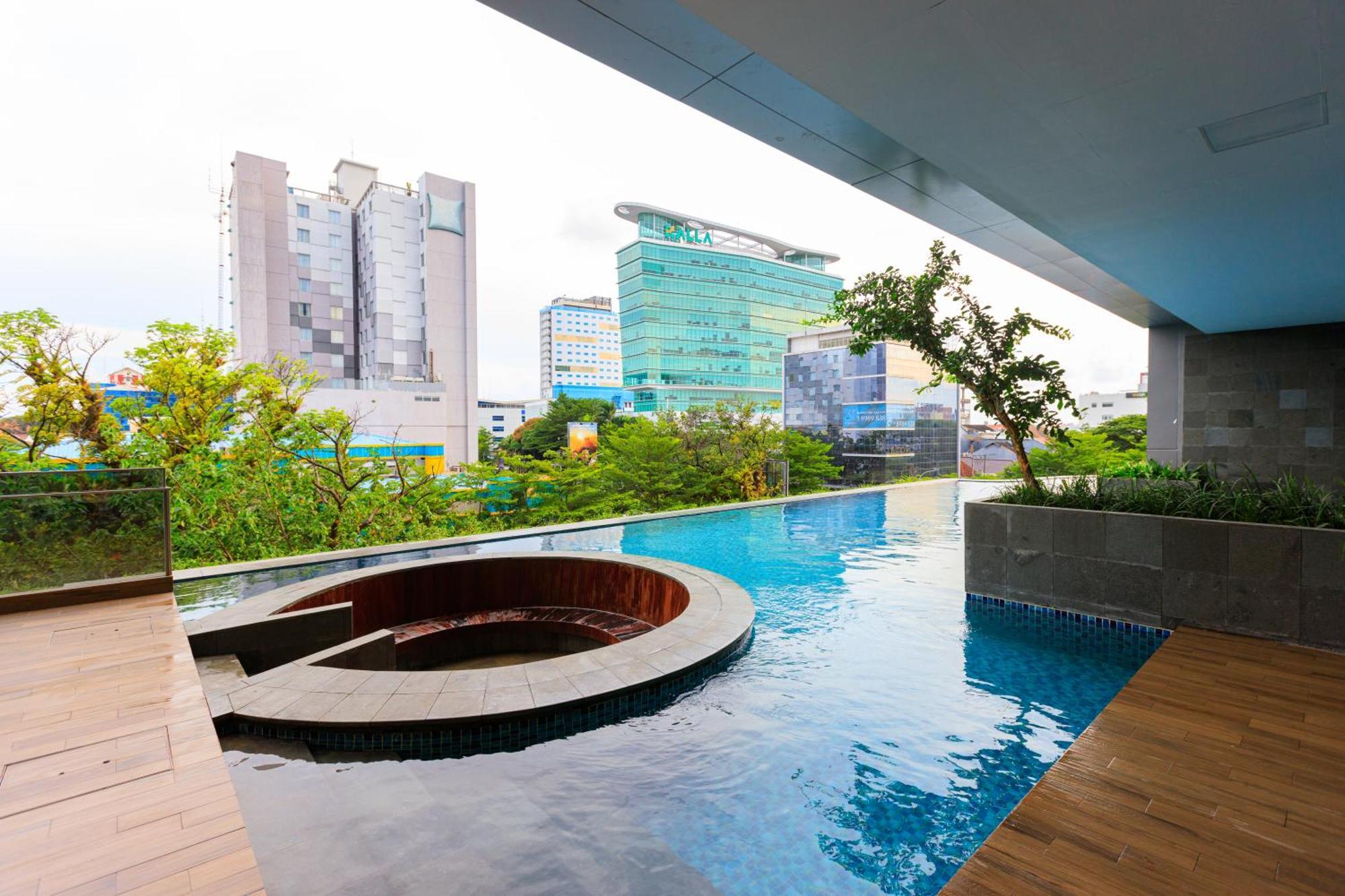 Calma 31 Apartment Makassar Exterior foto